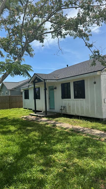 property at 8111 Roswell St