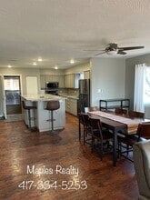 118 W Hensley St in Branson, MO - Building Photo - Building Photo