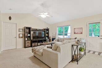 303 Harbor Trce in Sanford, NC - Building Photo - Building Photo