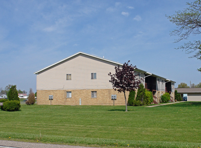 Hedgewood Apartments in South Charleston, OH - Building Photo - Building Photo