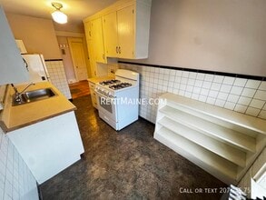 77 Broadway in Bangor, ME - Building Photo - Building Photo