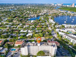 2555 NE 11th St, Unit 808 in Fort Lauderdale, FL - Foto de edificio - Building Photo