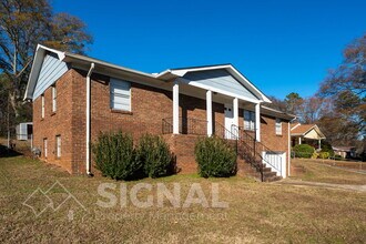 1228 Huffman Rd in Birmingham, AL - Building Photo - Building Photo