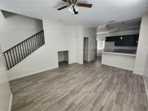3275 Chester Ln in Bakersfield, CA - Building Photo - Building Photo