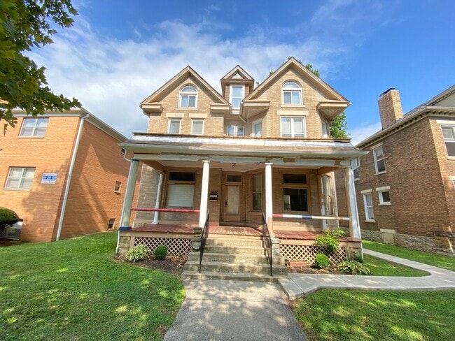 property at 1470 Neil Ave