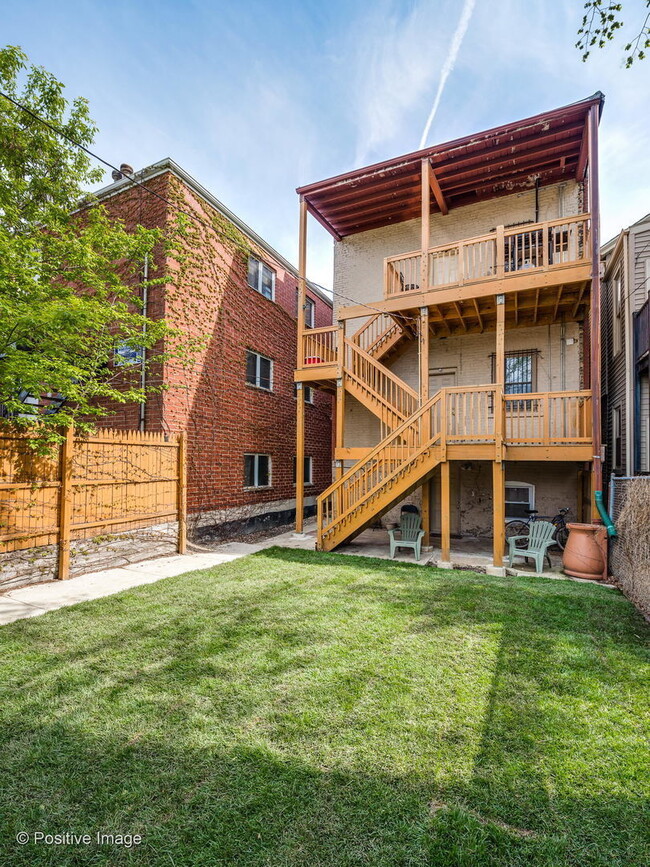 2450 W Arthington st in Chicago, IL - Building Photo - Building Photo