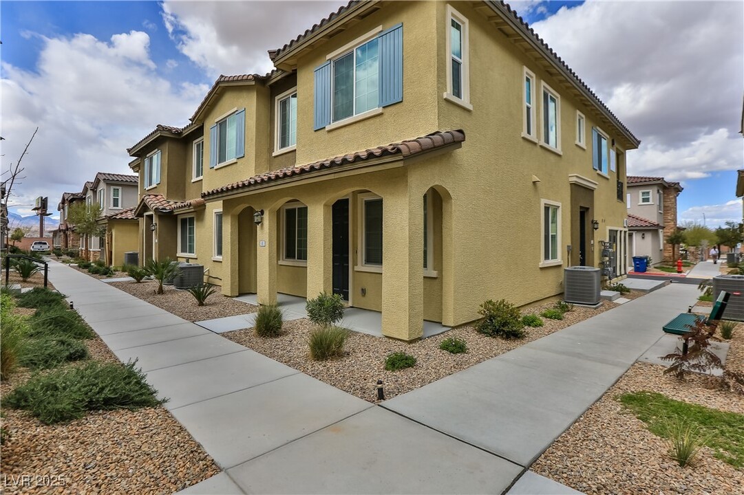 25 Barbara Ln in Las Vegas, NV - Foto de edificio