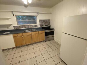 2315 15TH AVE, Unit #2 in Vero Beach, FL - Building Photo - Building Photo