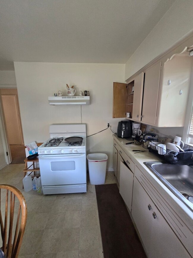 2239 S 77th St in West Allis, WI - Building Photo - Building Photo