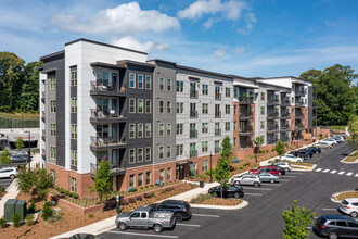 Skye Suwanee Town Center in Suwanee, GA - Foto de edificio - Building Photo