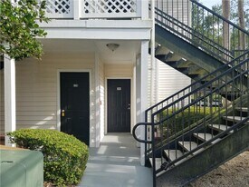 3301 Haviland Ct in Palm Harbor, FL - Building Photo