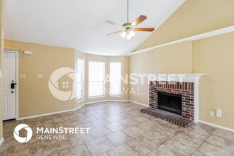 911 Turner Ct in Cedar Hill, TX - Foto de edificio - Building Photo