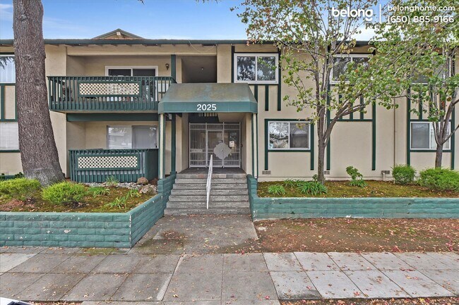 2025 California St in Mountain View, CA - Building Photo - Building Photo