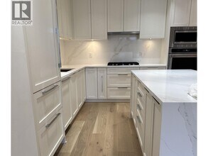 3873 Cates Lndg Wy in North Vancouver, BC - Building Photo - Building Photo