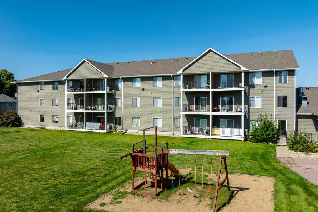 Kingsport Apartments in Sioux Falls, SD - Building Photo