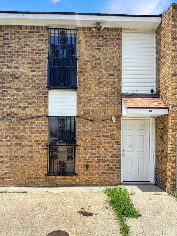 property at 7812 Venice Blvd