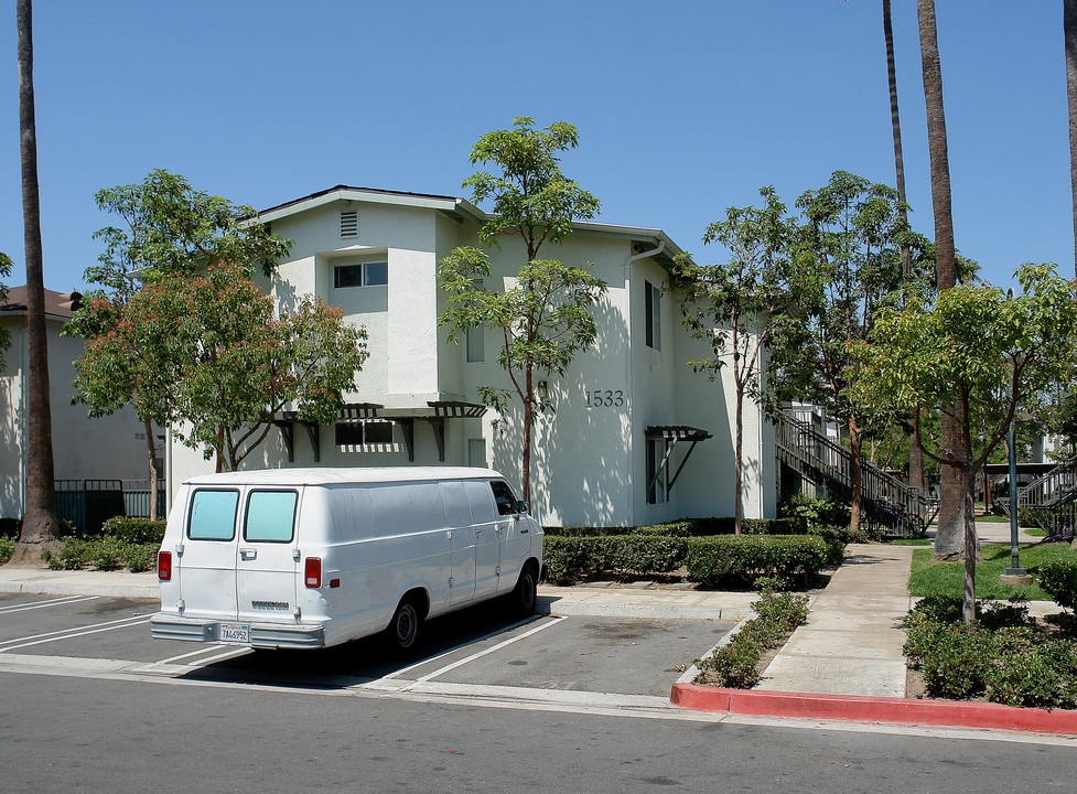 1533 Calle Del Sol in Anaheim, CA - Building Photo