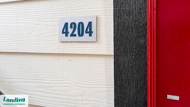 11022 Culebra Rd in San Antonio, TX - Building Photo - Building Photo