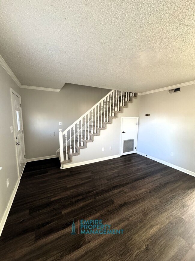 1310 Halsey Ave NE in Huntsville, AL - Foto de edificio - Building Photo