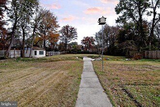 7125 Harrison Ln in Alexandria, VA - Building Photo - Building Photo