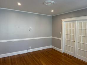 47 Alicia Rd, Unit 2 in Boston, MA - Foto de edificio - Building Photo