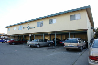 Pinto Plaza in Salinas, CA - Building Photo - Building Photo