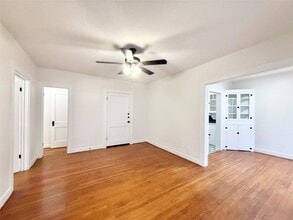 1126 Berthea St in Houston, TX - Building Photo - Building Photo