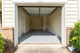 6210 Elmshorn Way in Alpharetta, GA - Building Photo - Building Photo