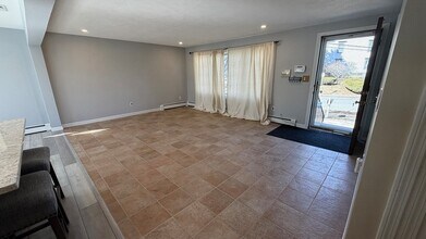 23 Orchard Ave, Unit 1 in Saugus, MA - Building Photo - Building Photo