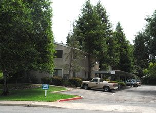 Sandalwood Apartments in Citrus Heights, CA - Building Photo - Building Photo