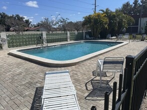 3602 Beneva Rd, Unit BV 405 in Sarasota, FL - Foto de edificio - Building Photo