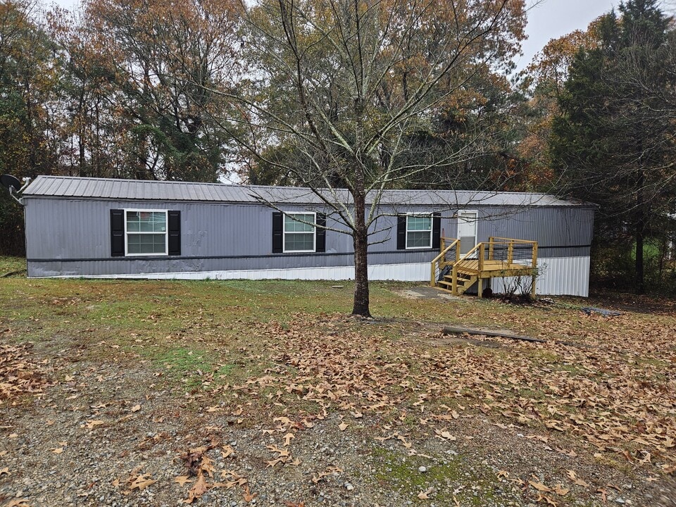 118 Oakridge Dr in Dudley, NC - Building Photo