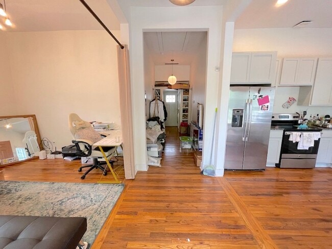 614 E Henry St in Savannah, GA - Building Photo - Building Photo