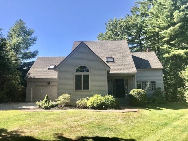 property at 10 Linden Ln