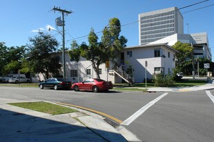 711 Beacom Blvd Apartments