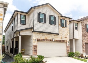 14839 Vance Jackson Rd in San Antonio, TX - Foto de edificio - Building Photo