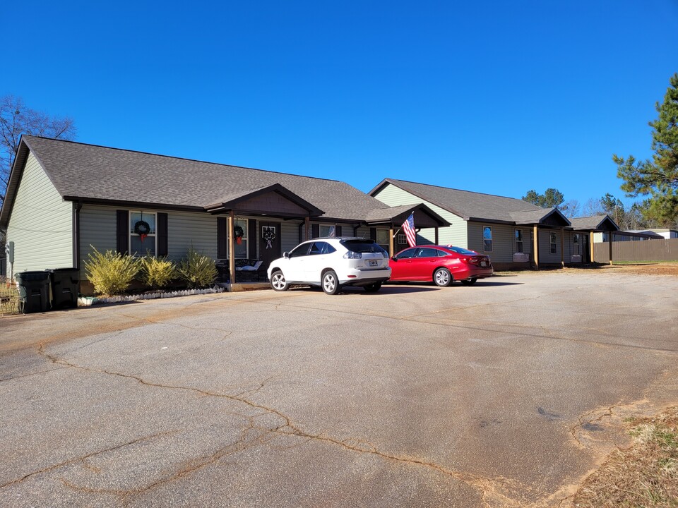 224 Griffin Mill Rd, Unit A in Pickens, SC - Building Photo