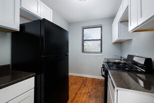 Northern Village in St. Louis, MO - Building Photo