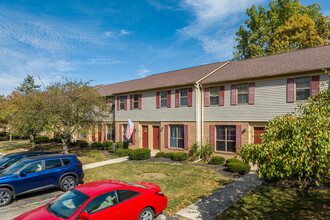 San Remo Townhomes in Columbus, OH - Building Photo - Building Photo