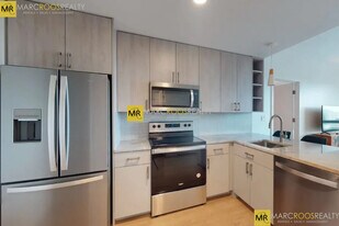 79 Brighton Ave, Unit 301 in Boston, MA - Building Photo