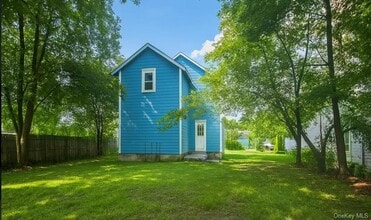 15 Clinton St in Walden, NY - Building Photo - Building Photo