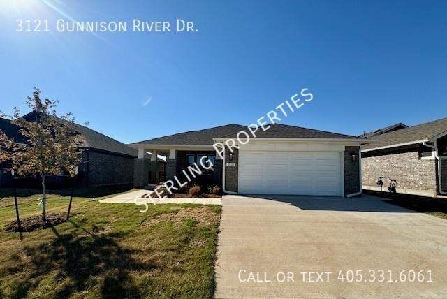 3121 Gunnison River Dr in Yukon, OK - Foto de edificio