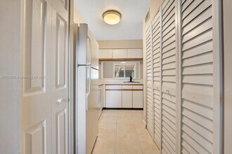 802 NW 92nd Ave, Unit 802 in Plantation, FL - Foto de edificio - Building Photo