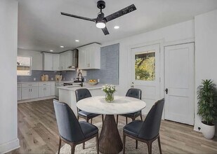 5228 Hunter Ave in Cincinnati, OH - Building Photo - Building Photo