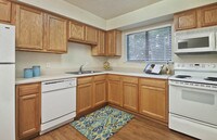 Building Photo - Camden Foxcroft Apartments in Charlotte, North Carolina