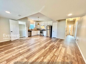 415 W Light St in Waxahachie, TX - Building Photo - Building Photo