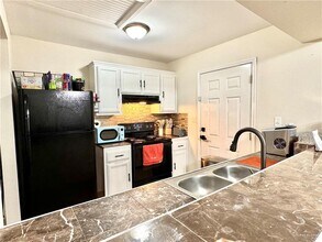 9216 N 31st St in McAllen, TX - Building Photo - Building Photo