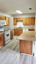 215 Hawthorne Cir in Fort Walton Beach, FL - Building Photo - Building Photo