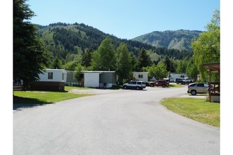 The Meadows in Ketchum, ID - Building Photo - Other