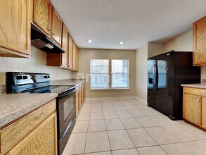 9684 Hazel Lake Dr in Jacksonville, FL - Building Photo - Building Photo